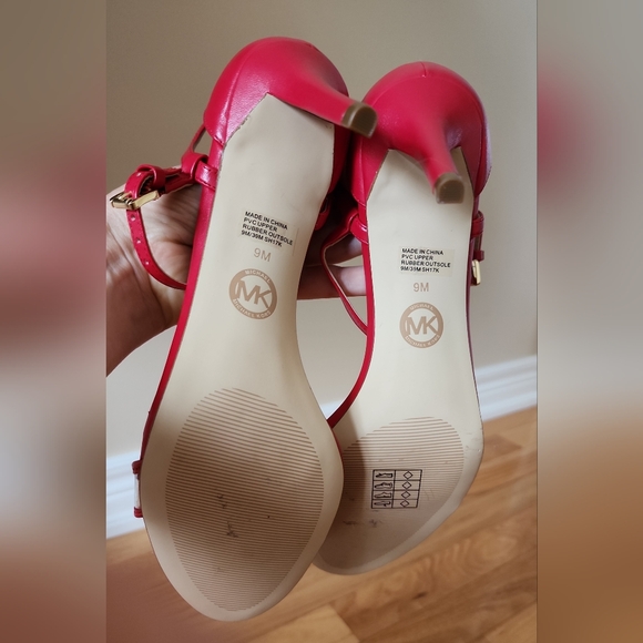 MICHAEL KORS  Open Toe  Bright Red Ankle Strap Mid Sandals Sz 9 - Picture 6 of 14